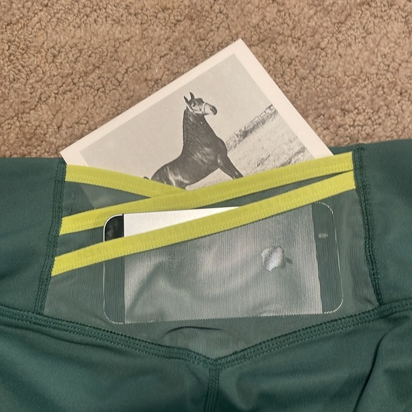 Fabletics full length green tight w/ back pockets - Picture 3 of 5